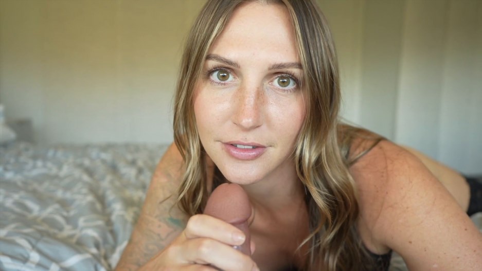 Tatum Christine – Moms Sticky Situation